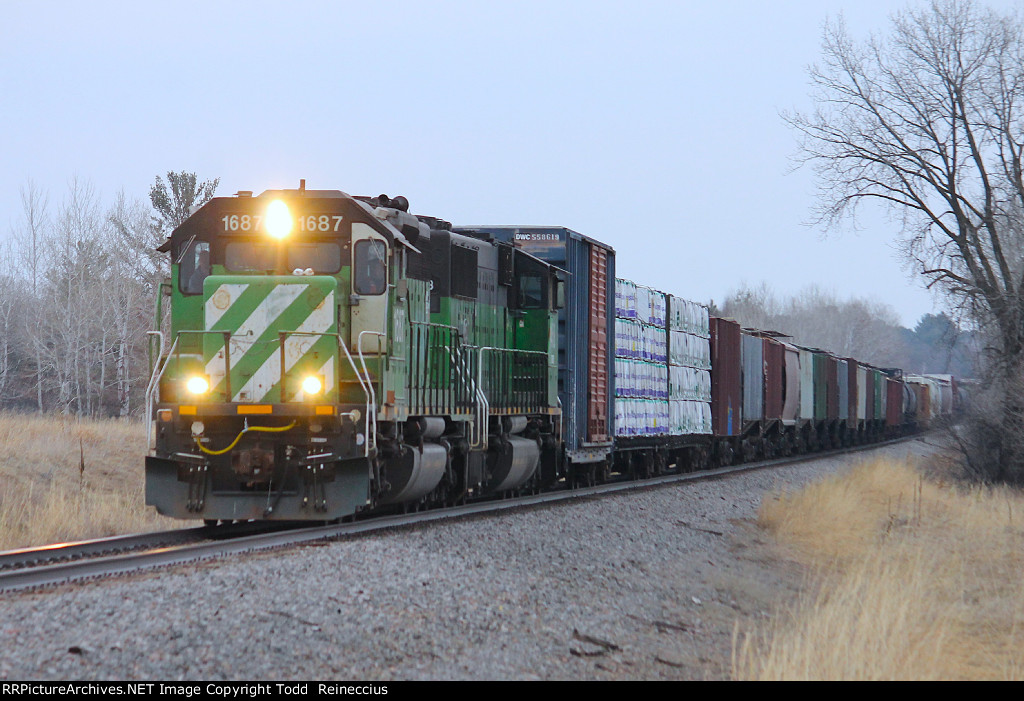 BNSF 1687